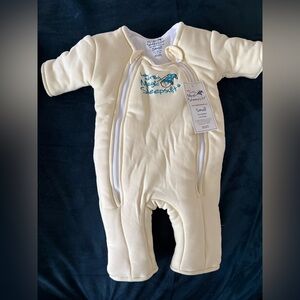 NWT Magic Sleepsuit Size Small 3-6 months